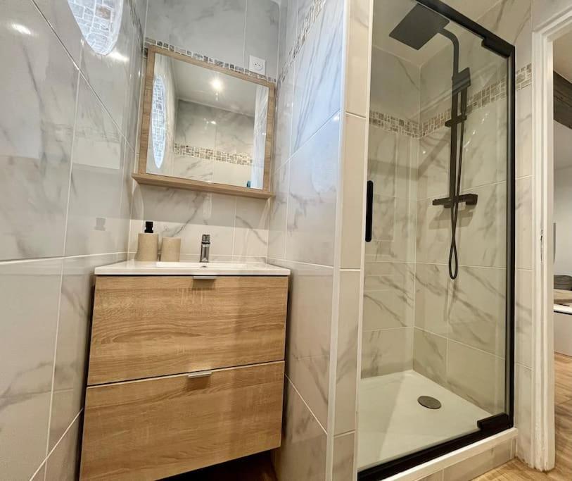 T2 Renove A 15 Min De Lyon Apartamento Pierre-Bénite Exterior foto