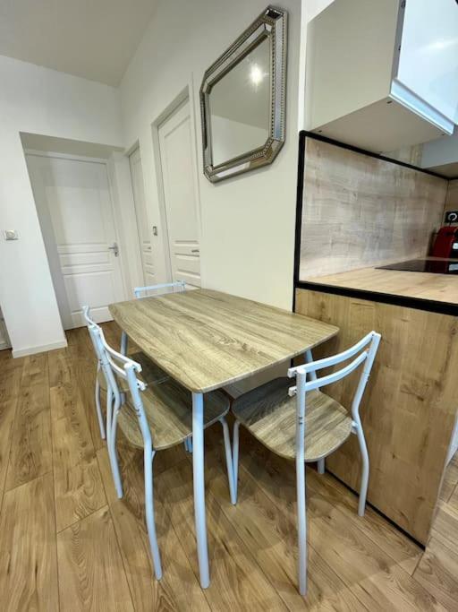 T2 Renove A 15 Min De Lyon Apartamento Pierre-Bénite Exterior foto